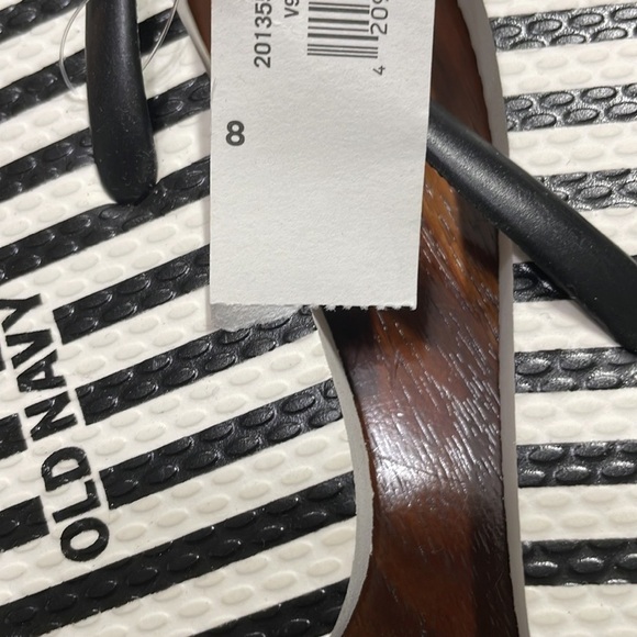 Old Navy Striped Flip Flops - Picture 7 of 7